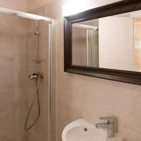 Bnbnova - Historic 2ba Duplex فاليتا