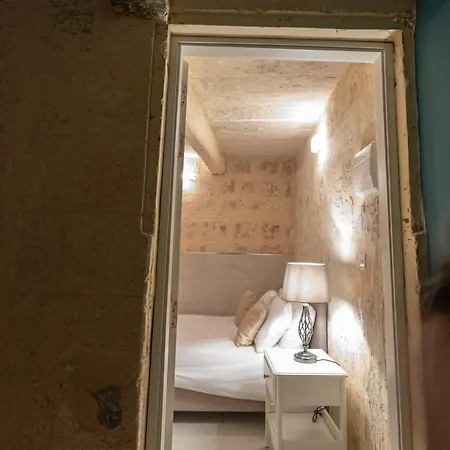 Bnbnova - Historic Duplex Apartament