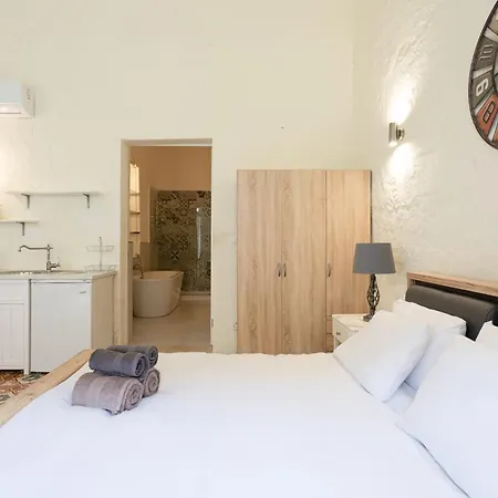 Apartament Bnbnova - Historic Duplex Valletta