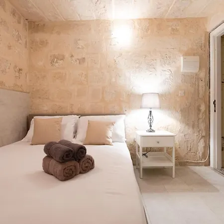 Bnbnova - Historic Duplex Apartment Valletta