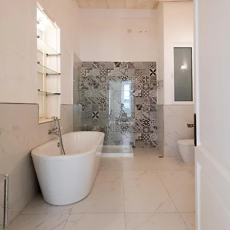 Bnbnova - Historic Duplex *